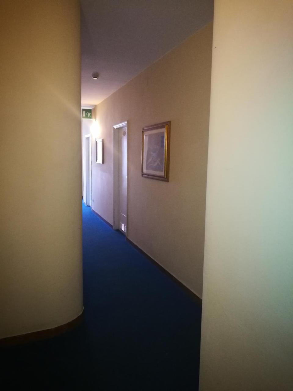 Hotel Riviera Римини Экстерьер фото